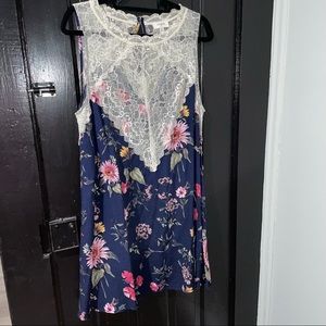 Umgee Lace & Floral Tunic Top/Mini Dress Medium